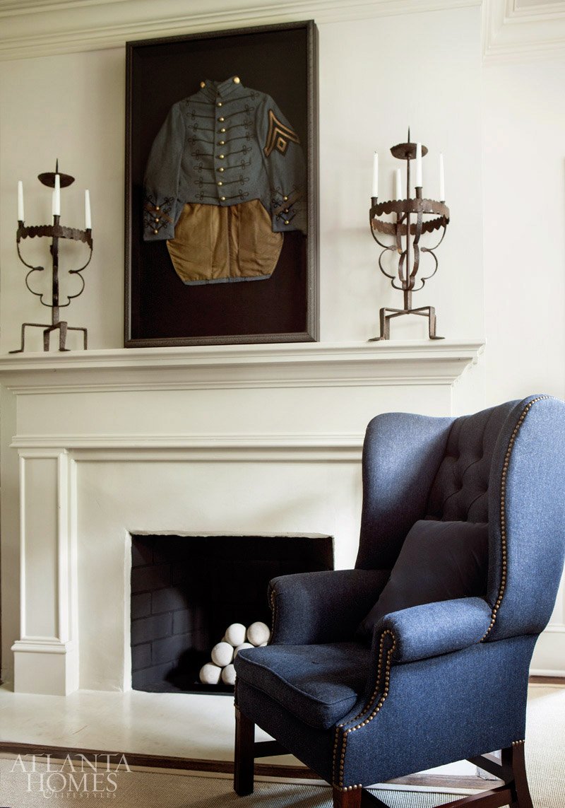 Камин и кресло