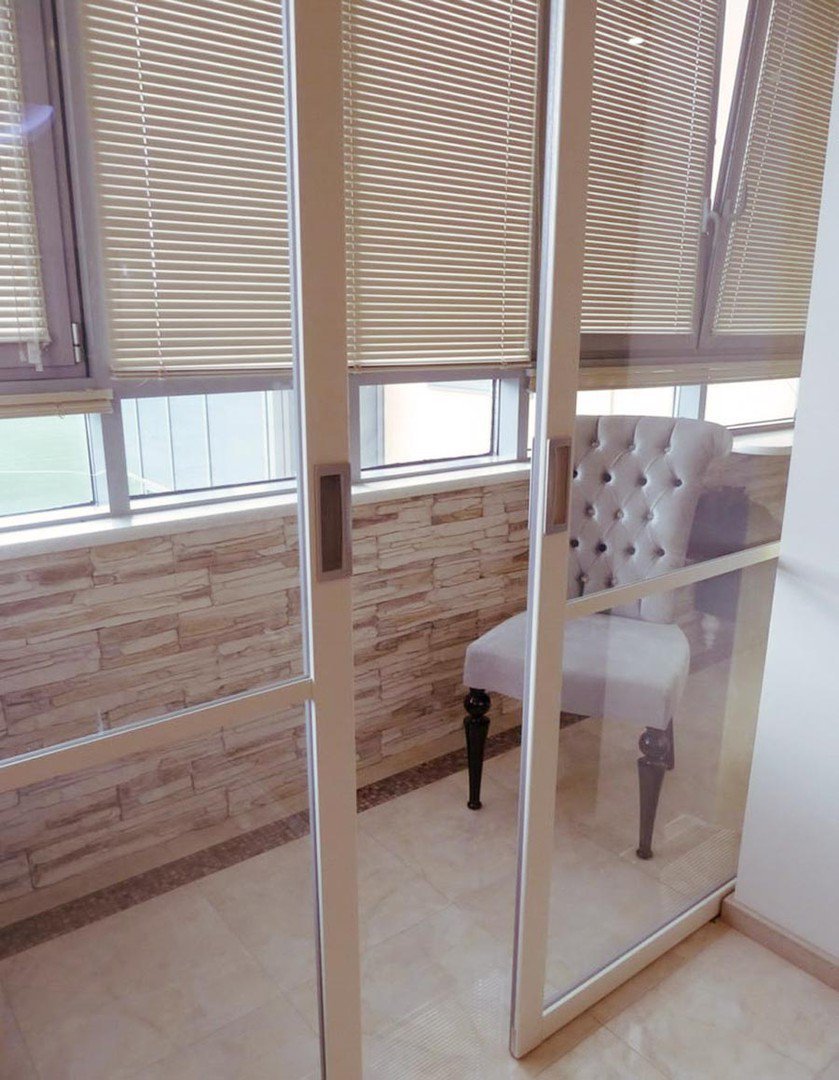 Раздвижные двери на балкон