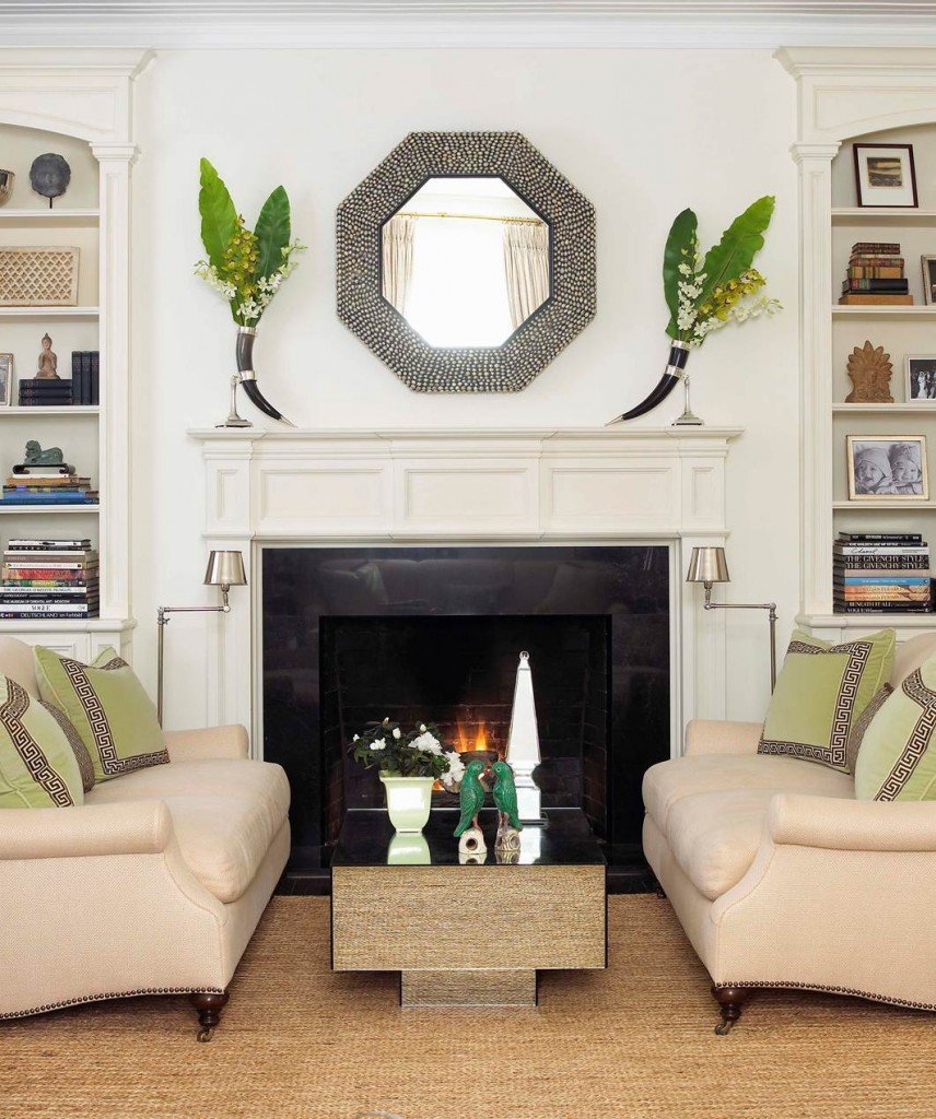 Зеркало над камином в интерьере