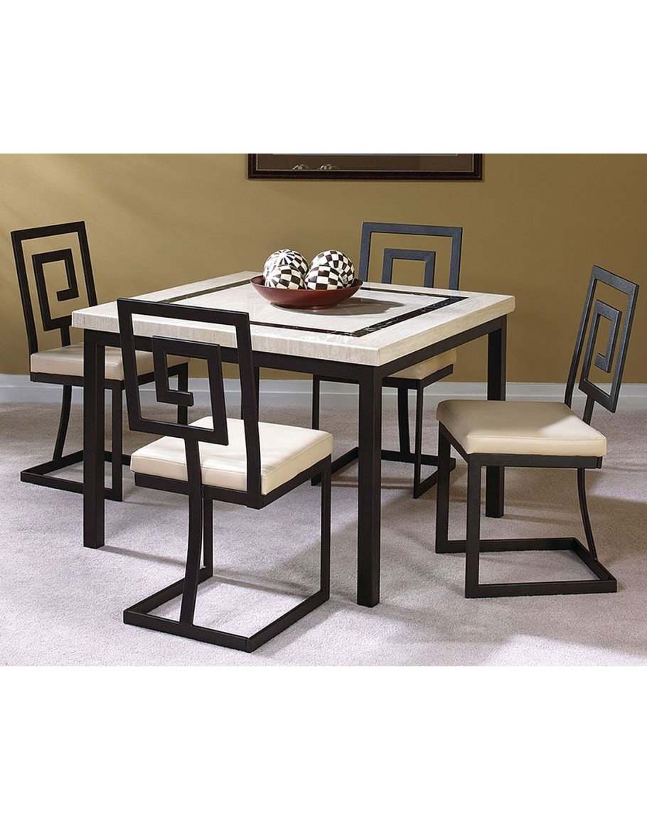 Комплект кухонной мебели стол и стулья