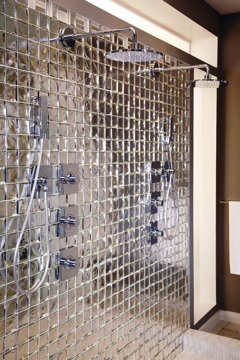 Зеркальная плитка в ванной