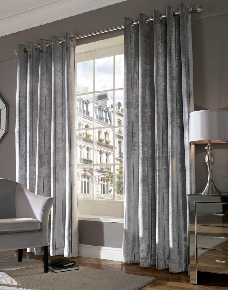 Серые шторы в интерьере