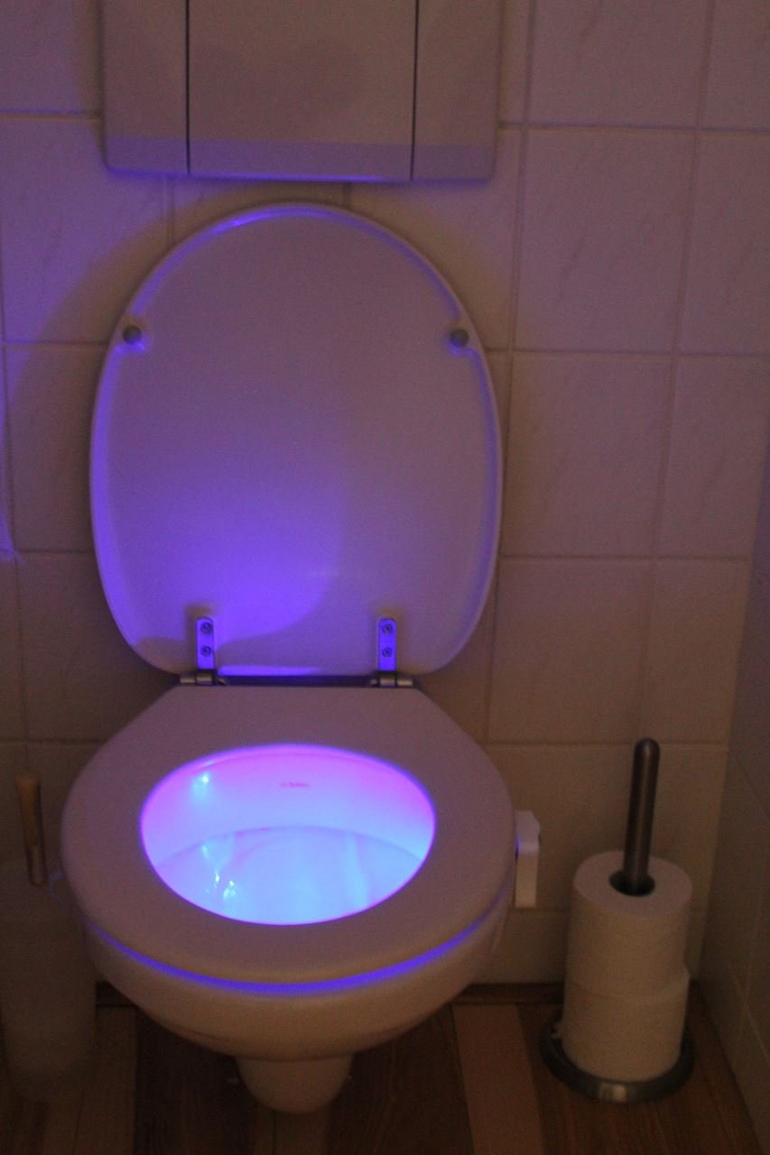 Лампочка в туалете