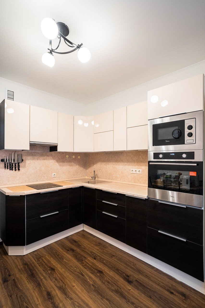 Кухня темный низ светлый верх