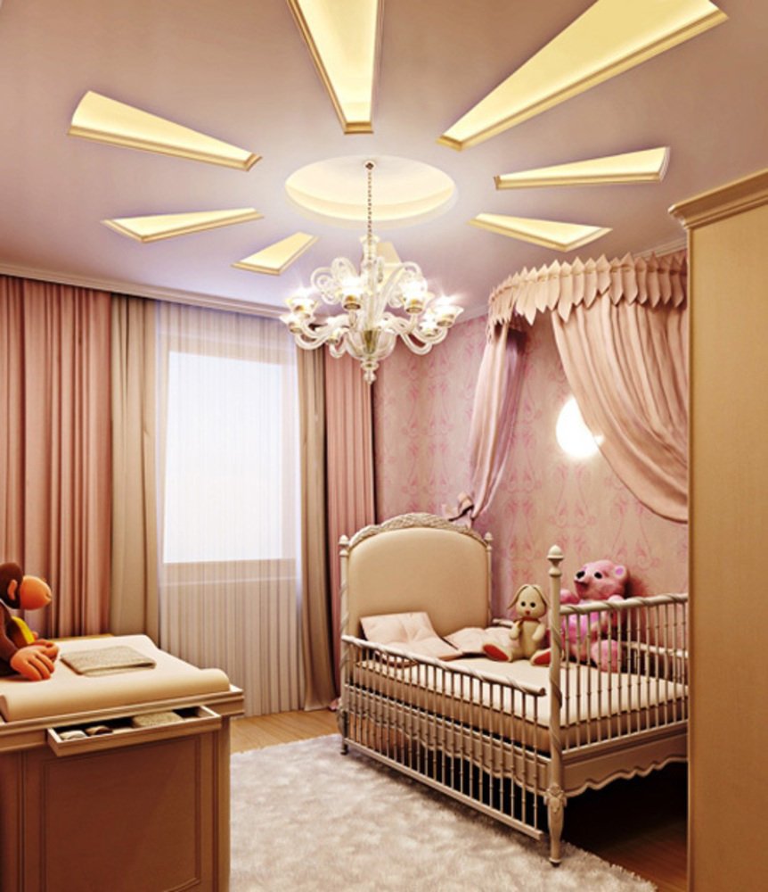 Спальня родителей с детской кроваткой