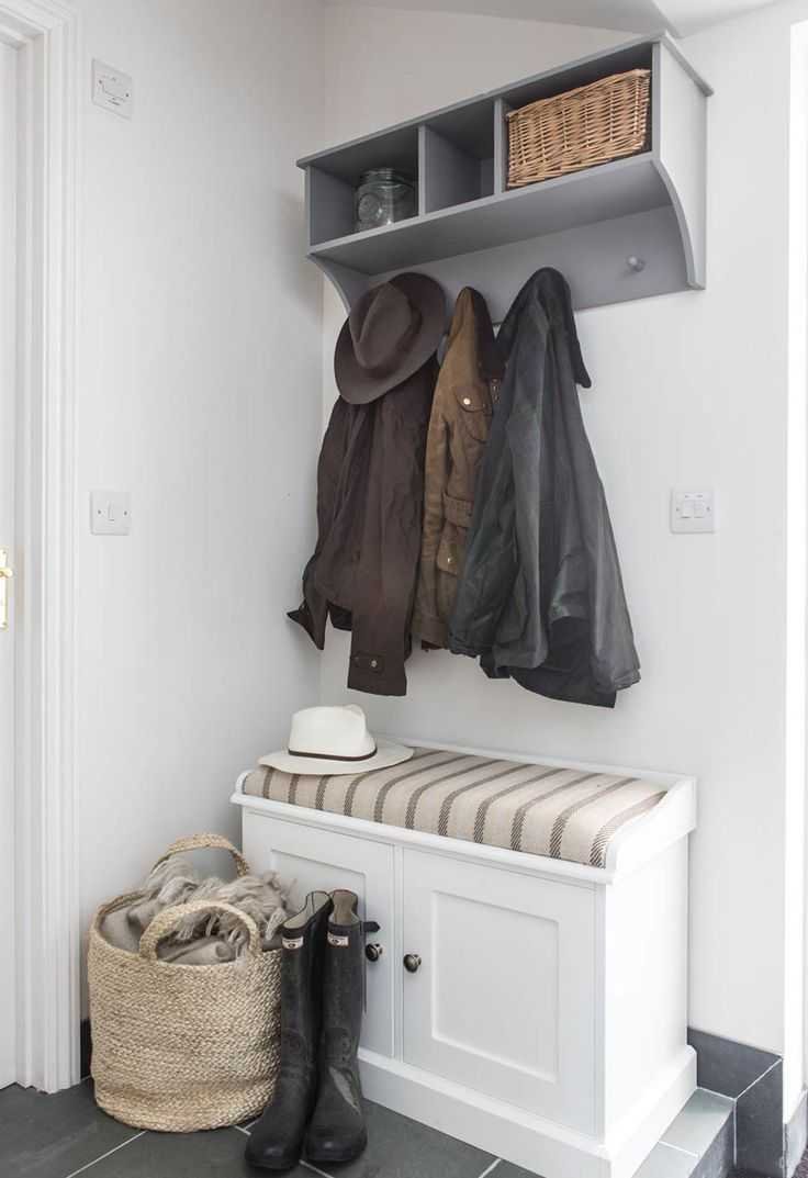 Прихожая с сидушкой