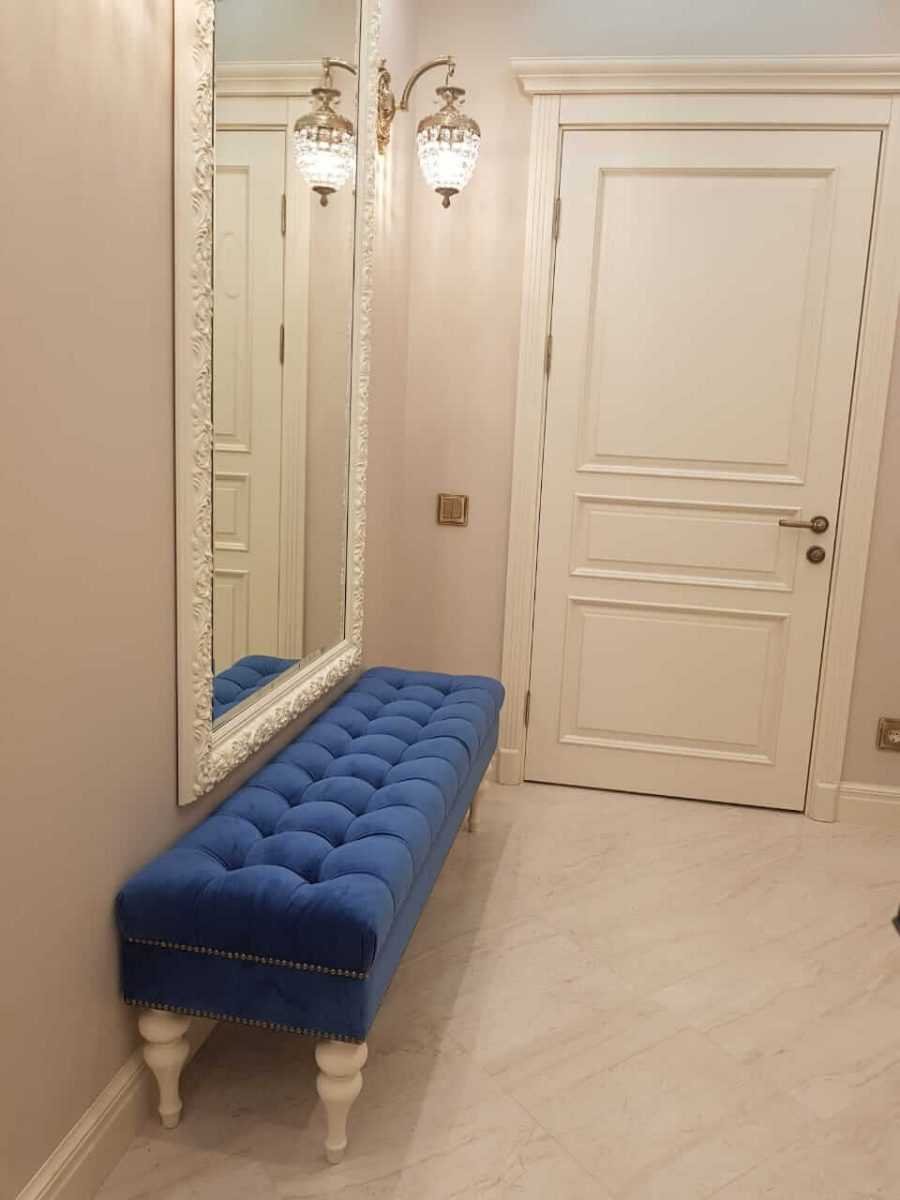 Зеркало с пуфиком в прихожую