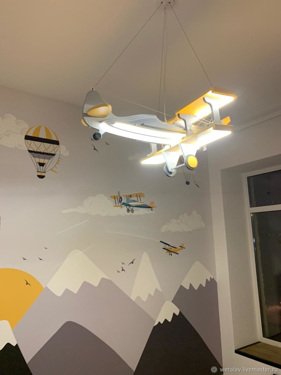 Люстра самолет
