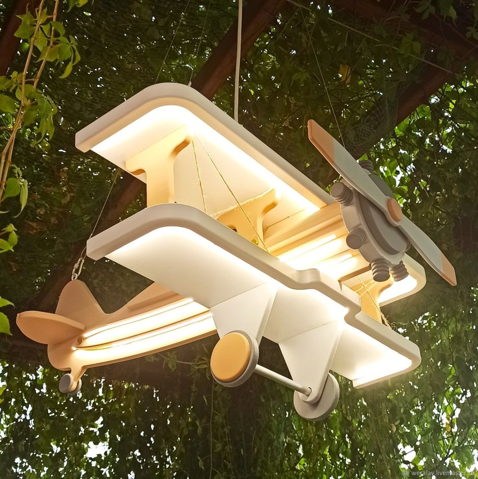 Светильник самолёт из дерева