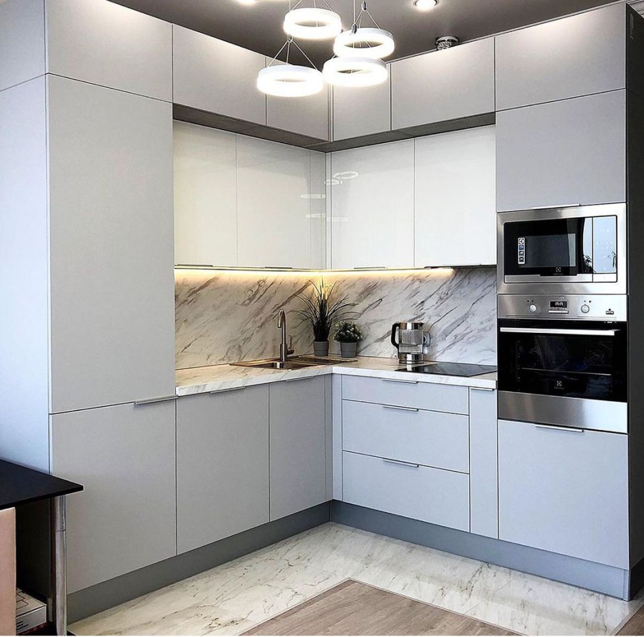 Серая глянцевая кухня