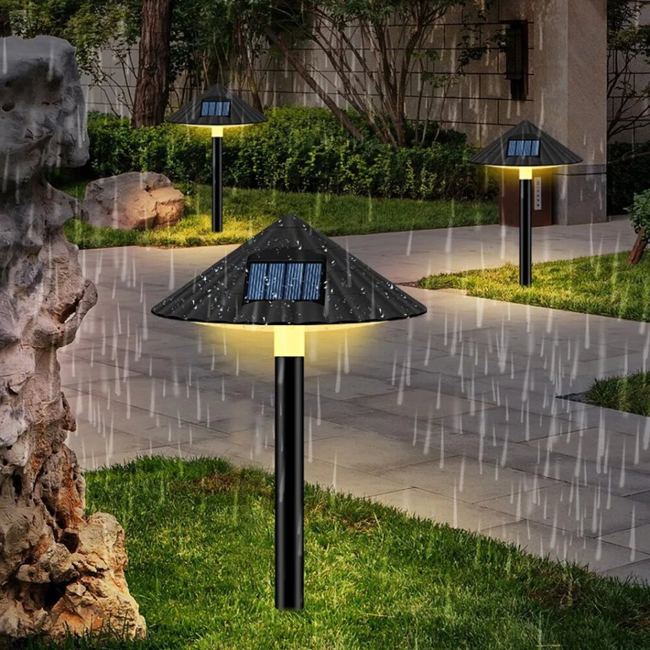 Solar Lawn Light