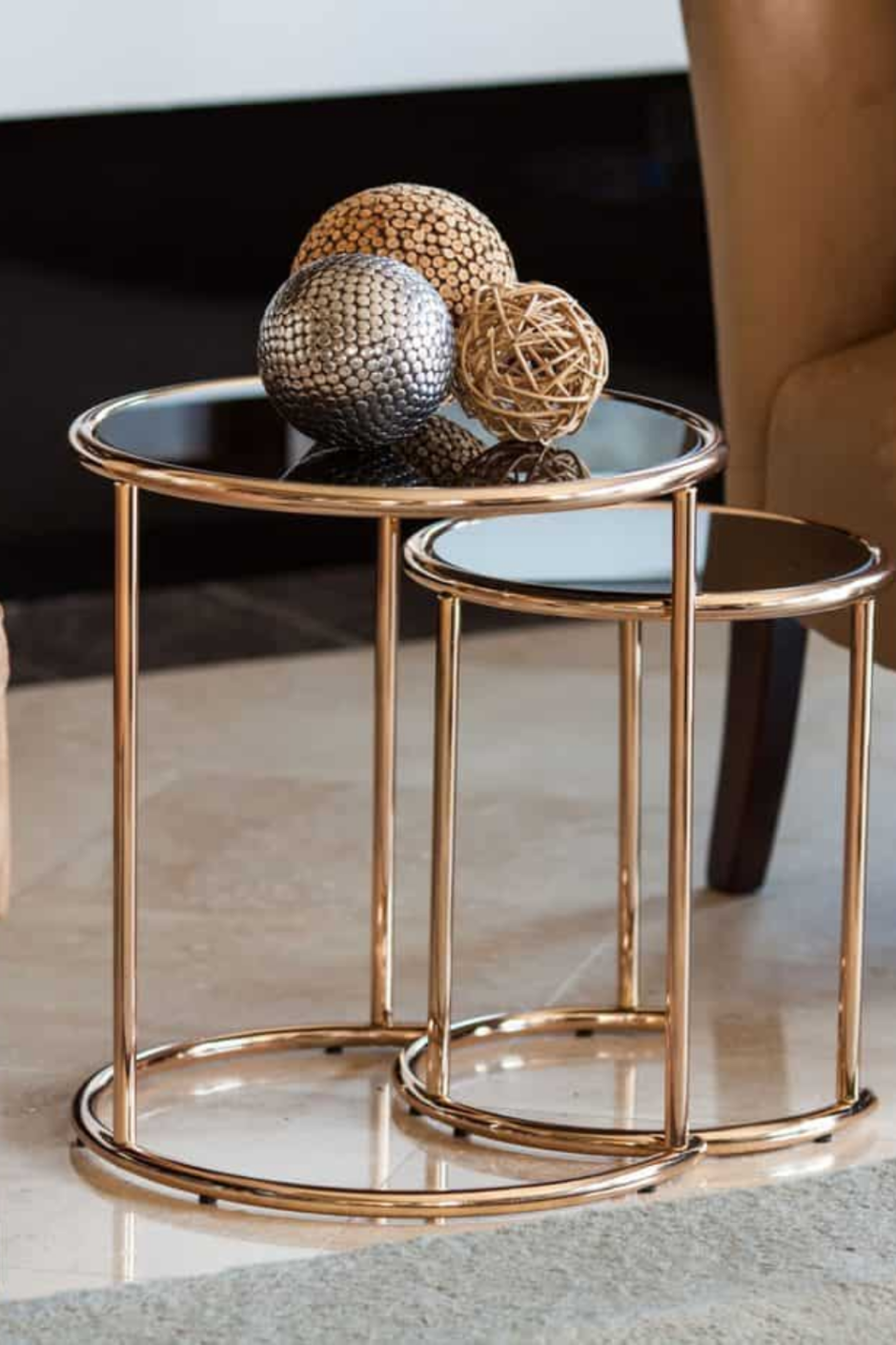 Столик прикроватный круглый