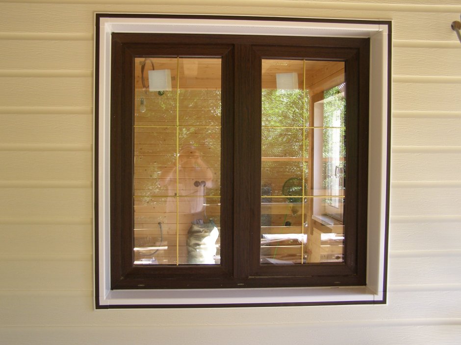 Евроокна коричневые пластиковые