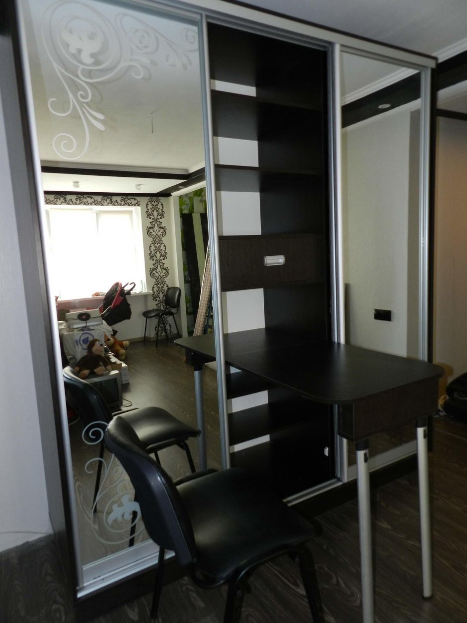 Встроенные шкафы с рабочим местом