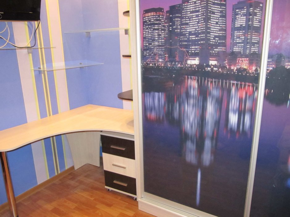 Шкаф купе с компьютерным столом