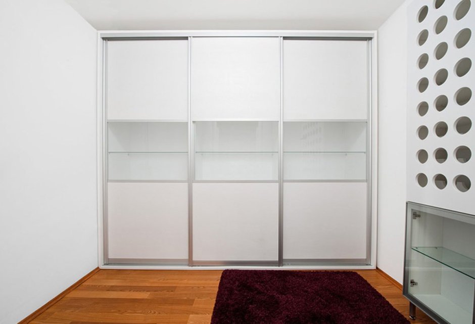 Шкаф купе белый матовый