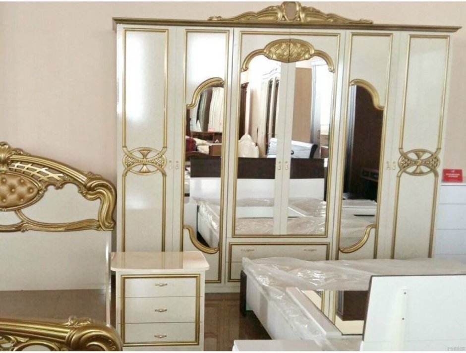 Спальня Ольга беж золото диа