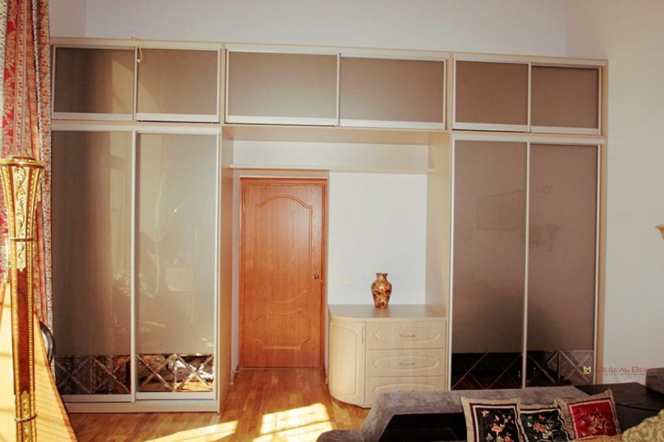 Шкаф купе с антресолями