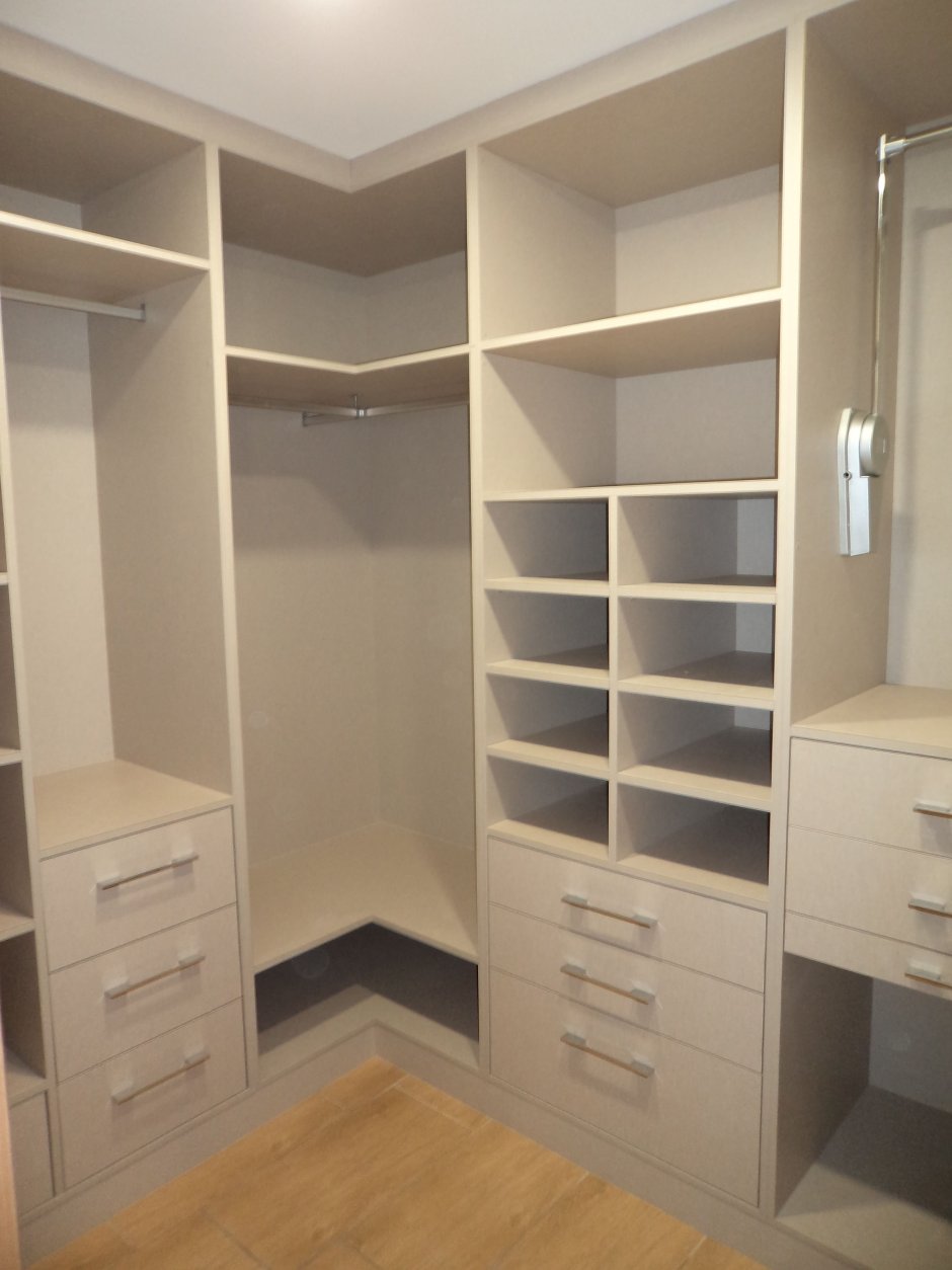 Угловые гардеробные комнаты