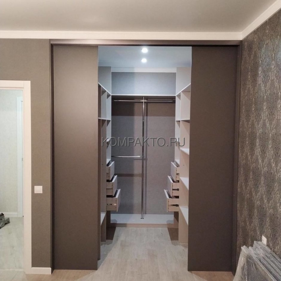 Гардеробная ниша