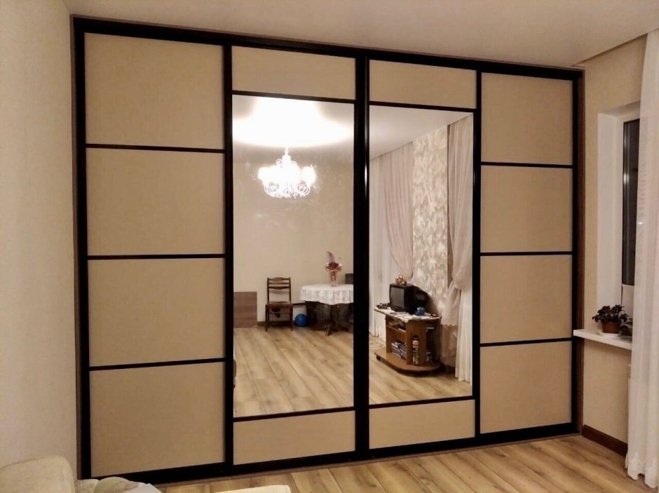 Шкаф купе 4 двери