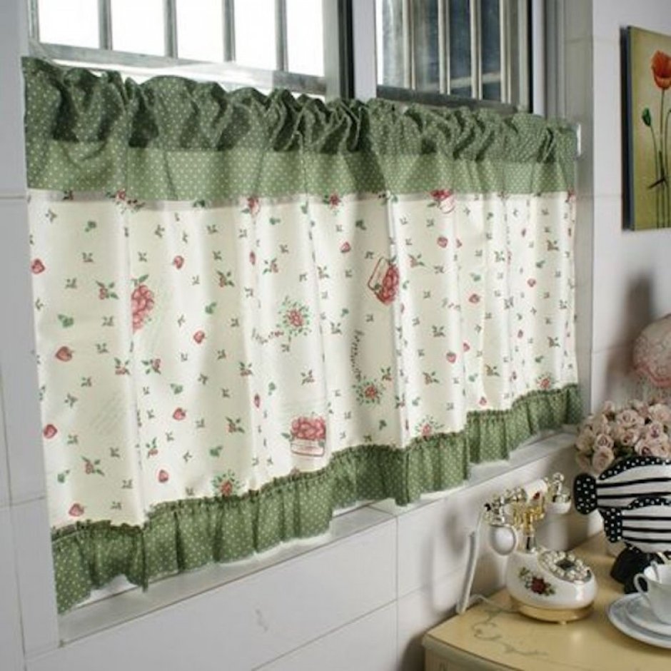 Шторки для кухни в деревенском стиле