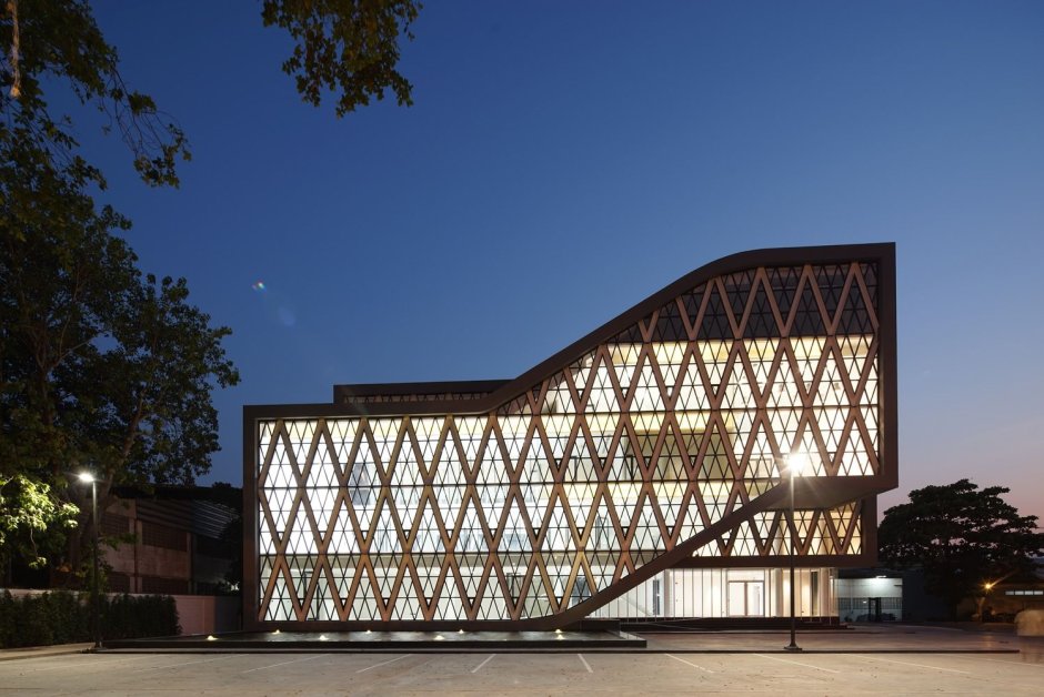 Конгрессно-выставочный центр Design Center Linz (Австрия)