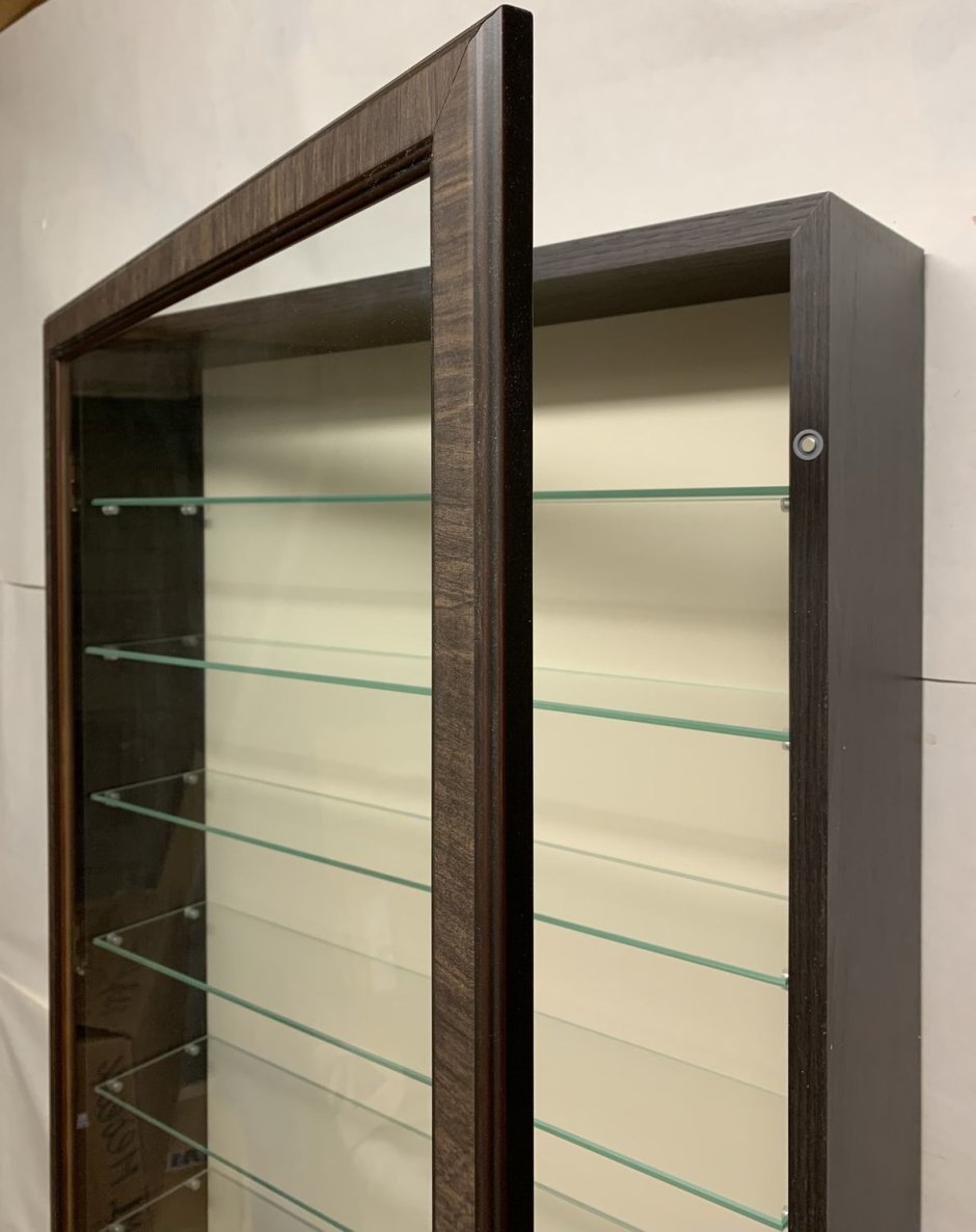 Витрина навесная со стеклом