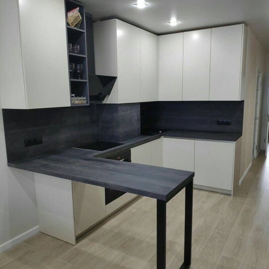 Кухня с барным стойкоц