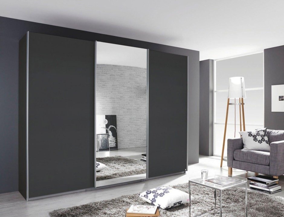 Шкаф купе серого цвета