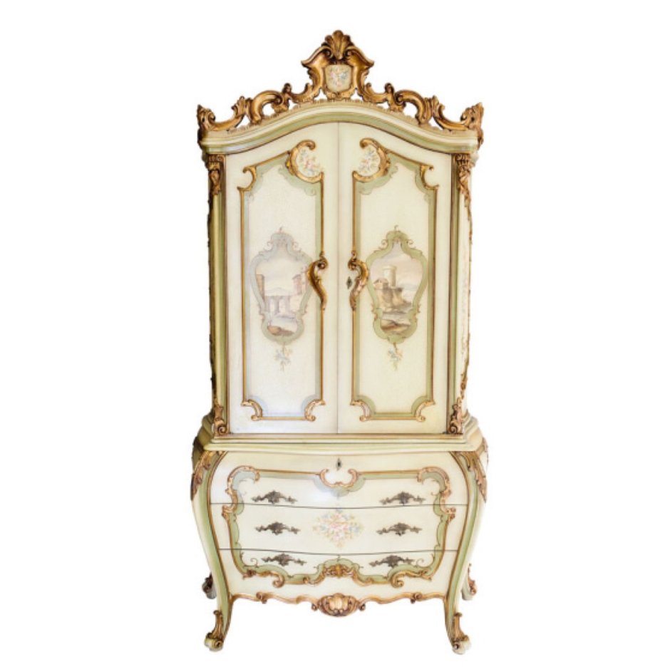 Шкаф в стиле Барокко