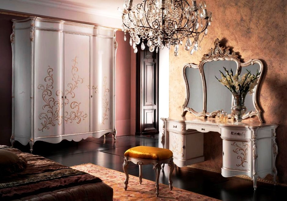 Трюмо в стиле Барокко