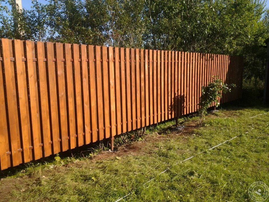 Деревянный забор шахматка