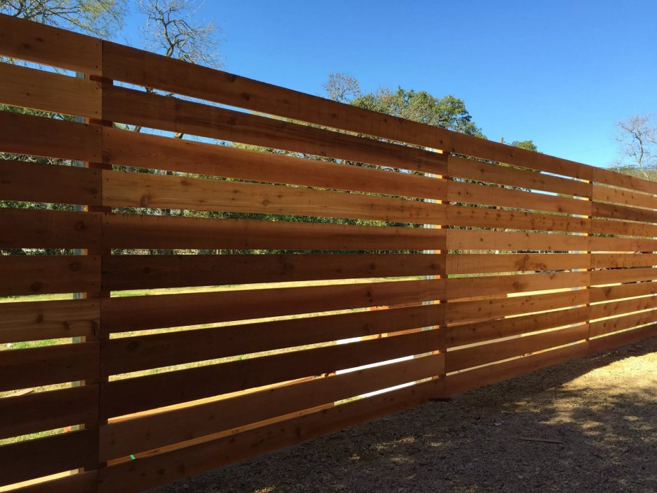 Забор деревянный горизонтальный