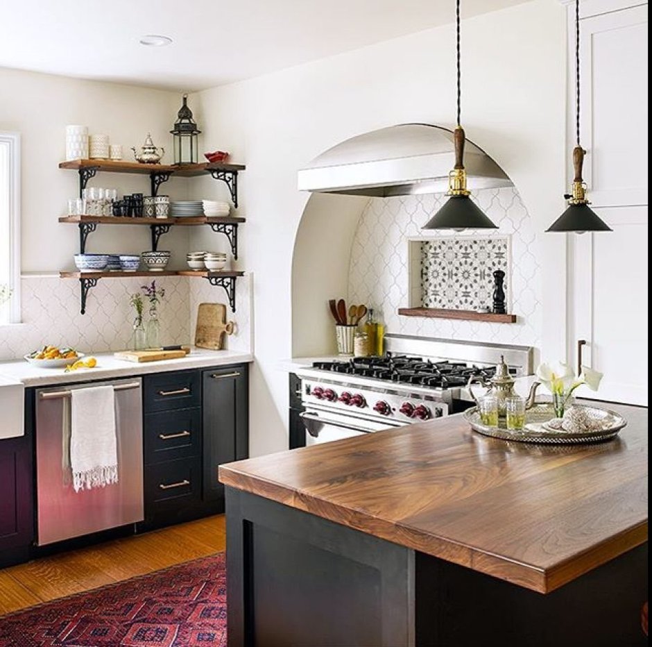 Кухня в колониальном стиле