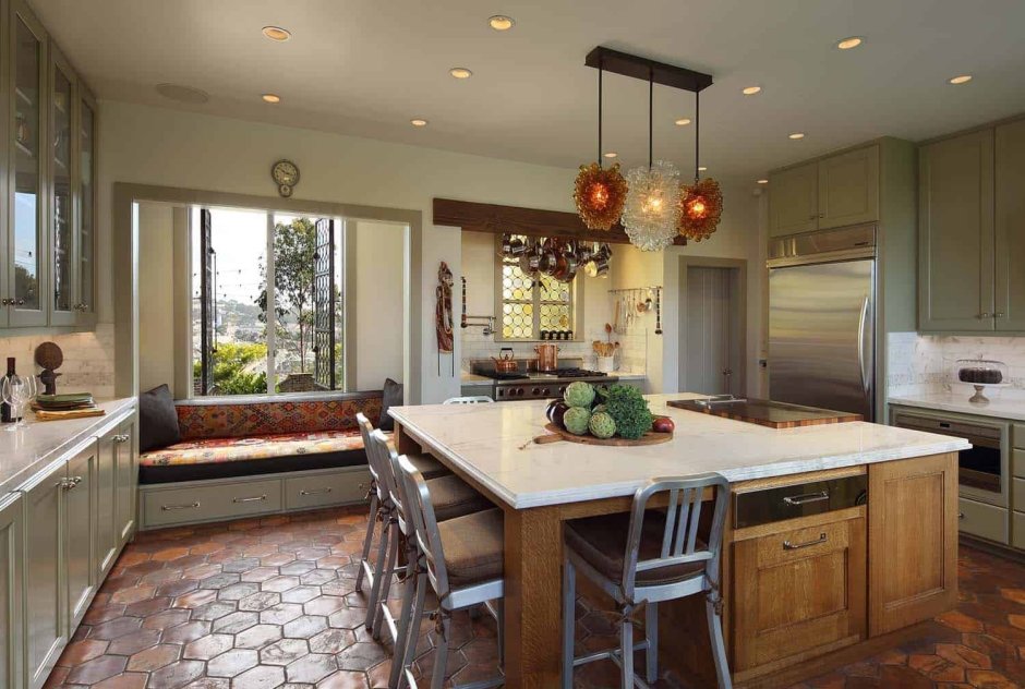 Дом в колониальном стиле интерьер кухни