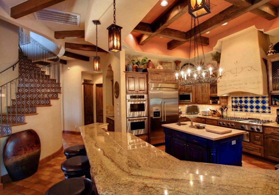 Испанская кухня внутри