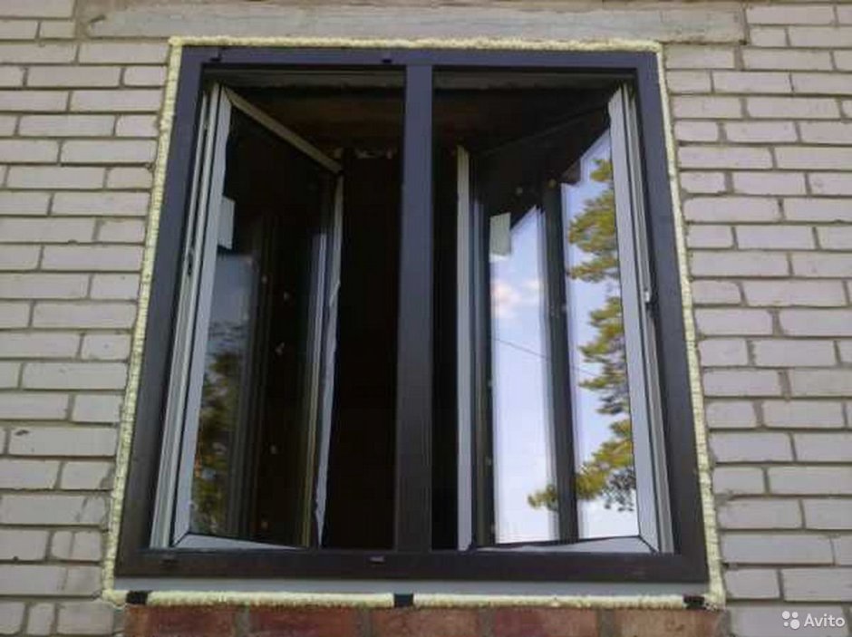 Черные пластиковые окна