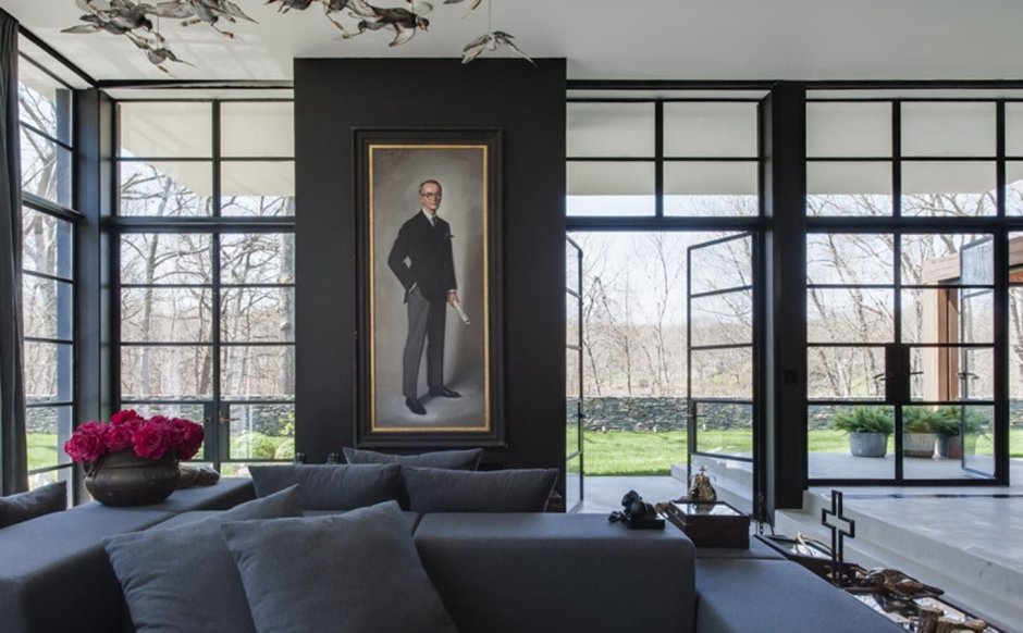 Черные панорамные окна в интерьере