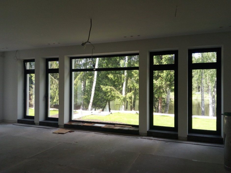 Панорамные окна с фрамугой