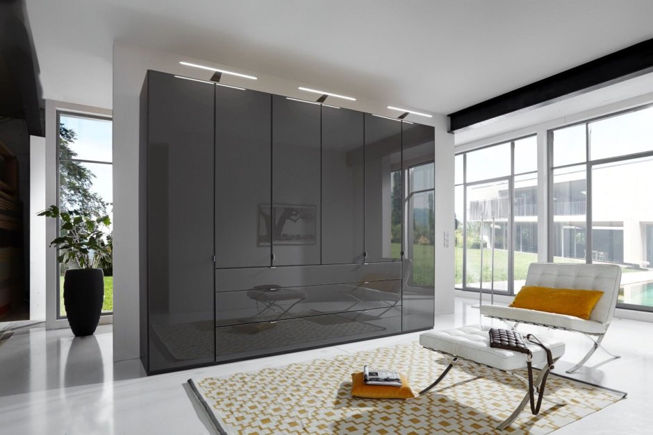 Черное стекло в интерьере