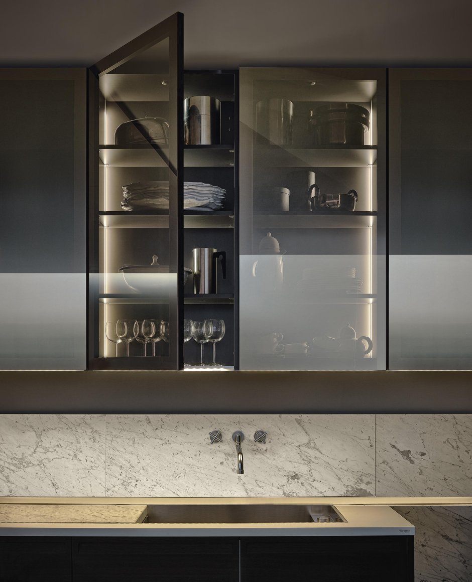 Полиформ шкафы стеклянные