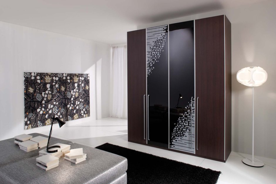 Шкаф 4-х дверный Миа