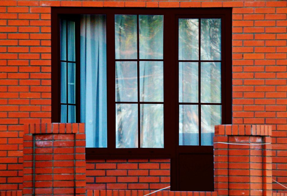 Пластиковые окна в кирпичном доме