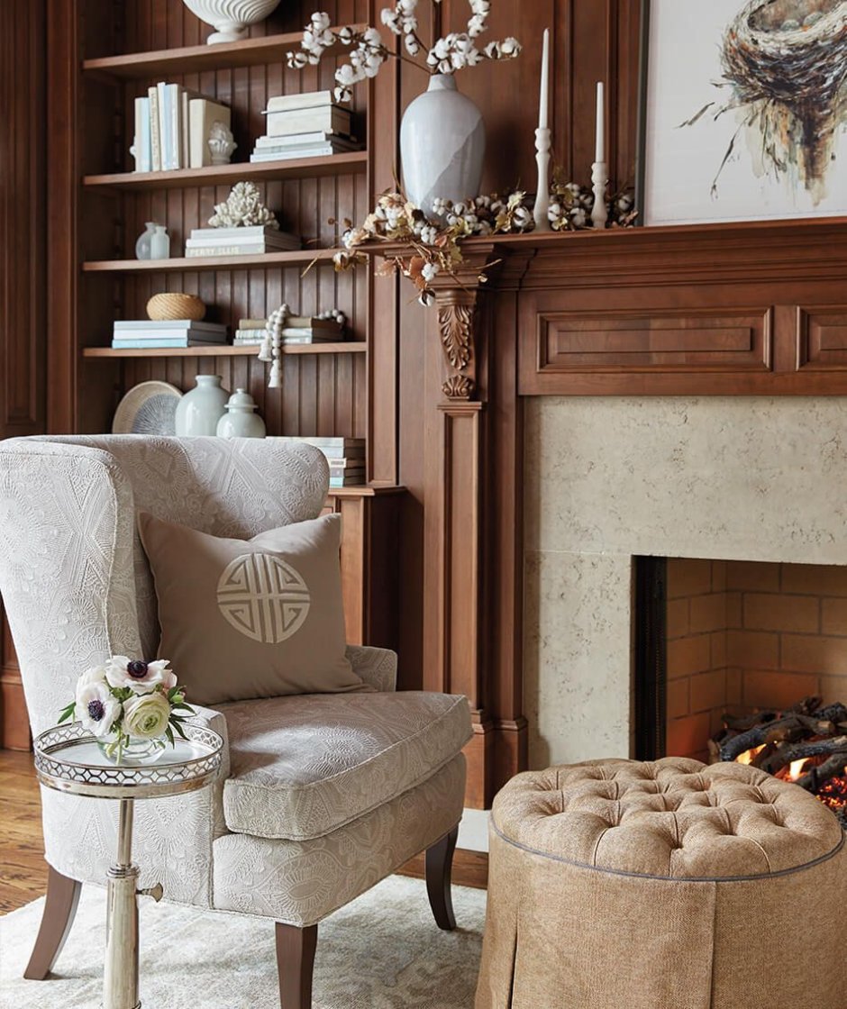 Кресло у камина