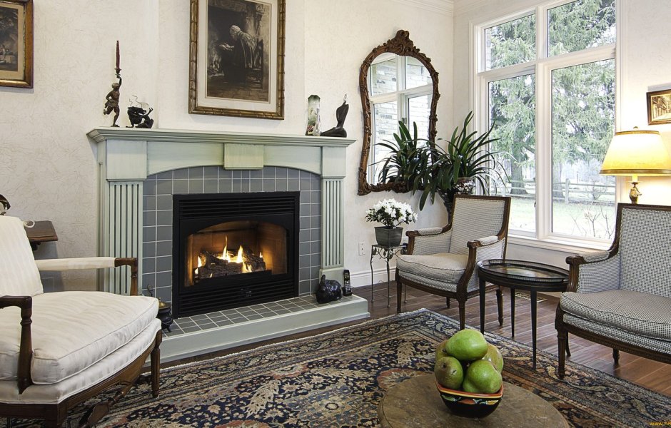 Камин в гостиной