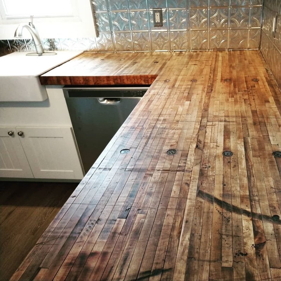 Столешница из кусочков дерева