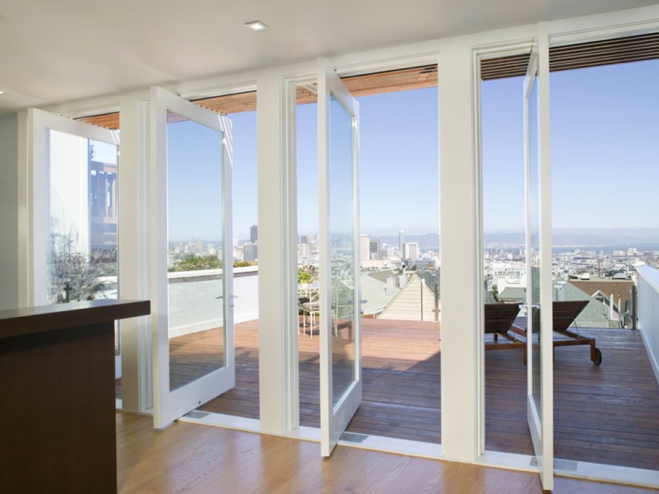 Панорамные двери на лоджию