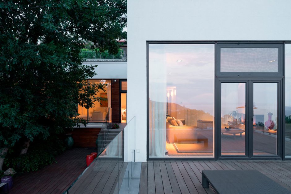 Дом с панорамным остеклением