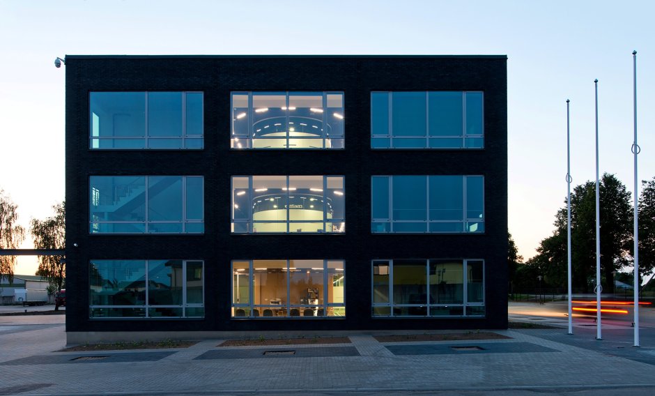 Современные двухэтажные здания